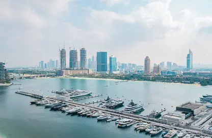 Apartment - 1 Bedroom - 1 Bathroom for sale in Marina Vista - EMAAR Beachfront - Dubai Harbour - Dubai