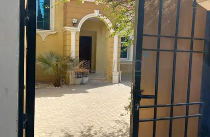 Villa - 3 Bedrooms - 4 Bathrooms for rent in Jumeirah Park - Dubai