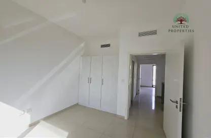 Empty Room image for: Townhouse - 3 Bedrooms - 4 Bathrooms for sale in Nasma Residence - Al Tai - Sharjah, Image 1
