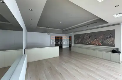 Apartment - 2 Bedrooms - 2 Bathrooms for rent in Emirates Crown - Dubai Marina - Dubai