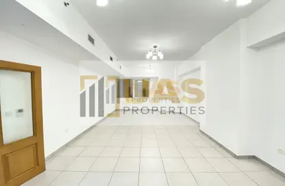 Apartment - 2 Bedrooms - 4 Bathrooms for rent in Blue Tower - Sheikh Zayed Road - Dubai