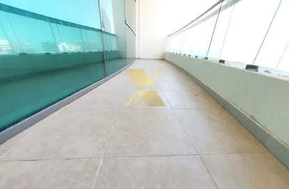 Apartment - 3 Bedrooms - 4 Bathrooms for rent in Al Ghaith Tower - Hamdan Street - Abu Dhabi