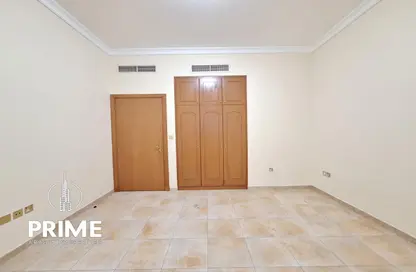 شقة - 3 غرف نوم - 3 حمامات للايجار في معسكر آل نهيان - أبوظبي