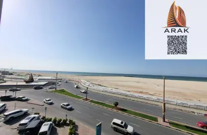 Apartment - 1 Bedroom - 2 Bathrooms for rent in Corniche Tower - Ajman Corniche Road - Ajman