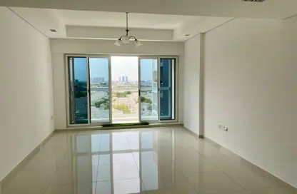 Apartment - 1 Bedroom - 2 Bathrooms for rent in Topaz Residences - Dubai Silicon Oasis - Dubai