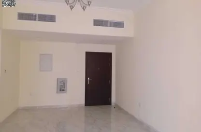 عمارة بالكامل - 8 غرف نوم - 8 حمامات للبيع في أبراج الراشدية - عجمان وسط المدينة - عجمان