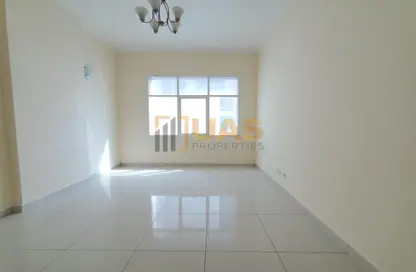 Apartment - 2 Bedrooms - 3 Bathrooms for rent in Metro Building - Al Barsha 1 - Al Barsha - Dubai