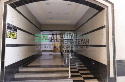 عمارة بالكامل - 8 غرف نوم - 8 حمامات للبيع في الشويحنة - الشارقة