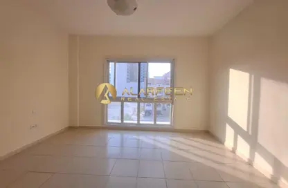 شقة - غرفة نوم - 2 حمامات للايجار في روز2 - حدائق الإمارات 1 - قرية الجميرا سركل - دبي