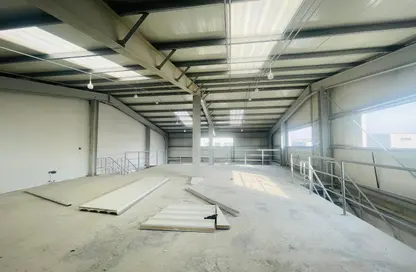 Warehouse - Studio - 1 Bathroom for rent in Al Khawaneej - Dubai