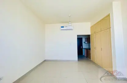 Apartment - Studio - 1 Bathroom for rent in Al Nada Tower - Al Nahda - Sharjah