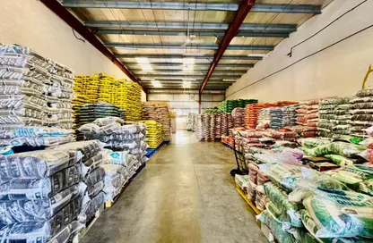 Warehouse - Studio for sale in Phase 2 - Dubai Investment Park (DIP) - Dubai