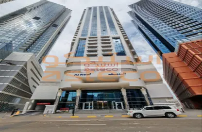 Apartment - 3 Bedrooms - 3 Bathrooms for rent in Al Reef Tower - Corniche Road - Abu Dhabi