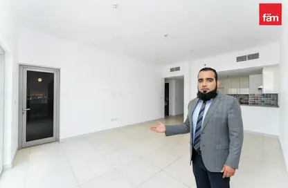 شقة - غرفة نوم - 2 حمامات للايجار في مبنى ربدان - مدينة السيارات - دبي
