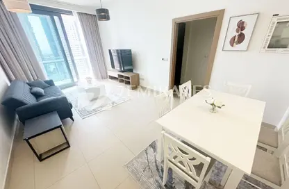 شقة - غرفة نوم - 2 حمامات للايجار في برج فيستا - برج فيستا - وسط مدينة دبي - دبي شقة - غرفة نوم - 2 حمامات للايجار في برج فيستا - برج فيستا - وسط مدينة دبي - دبي