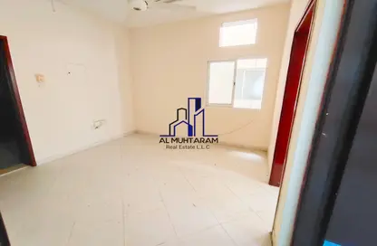 شقة - غرفة نوم - 2 حمامات للايجار في طريق فاير ستاشن - مويلح - الشارقة