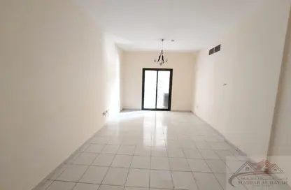 شقة - 2 غرف نوم - 2 حمامات للايجار في مبنى الشايبا 334 - النهدة - الشارقة