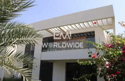 Villa - 5 Bedrooms - 7 Bathrooms for rent in West Yas - Yas Island - Abu Dhabi