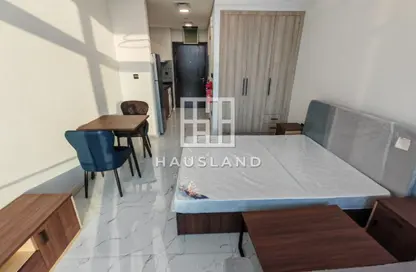 Apartment - Studio - 1 Bathroom for rent in The Gate - Masdar City - Abu Dhabi