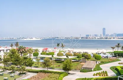 Apartment - 2 Bedrooms - 4 Bathrooms for sale in The 8 - The Crescent - Palm Jumeirah - Dubai