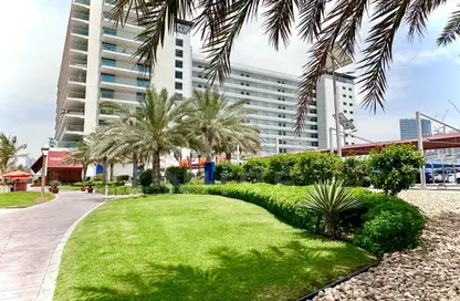 Apartment - 1 Bedroom - 2 Bathrooms for rent in Azure Residences - Palm Jumeirah - Dubai