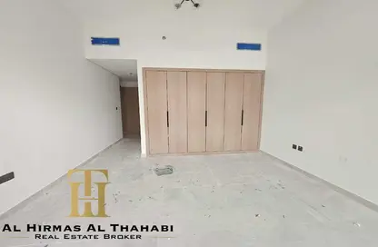 شقة - 2 غرف نوم - 3 حمامات للايجار في الجداف - دبي