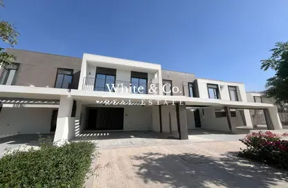 Villa - 3 Bedrooms - 4 Bathrooms for sale in Greenviews 2 - EMAAR South - Dubai South (Dubai World Central) - Dubai