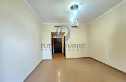 Apartment - 2 Bedrooms - 4 Bathrooms for rent in Noor Al Safa Building - Al Jaddaf - Dubai
