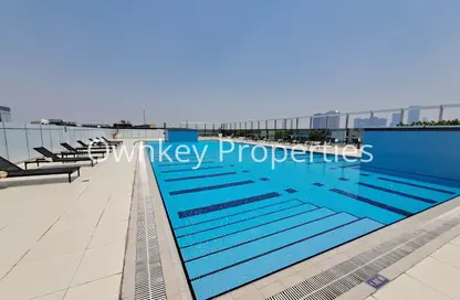 شقة - غرفة نوم - 2 حمامات للايجار في جولدن ساندز 14 - منخول - بر دبي - دبي