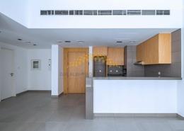 صورةمطبخ لـ: شقة - 1 غرفة نوم - 1 حمام للبيع في Al Mamsha - مويلح - الشارقة, صورة 1