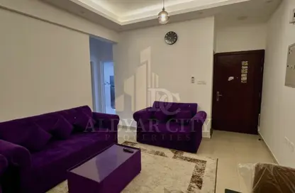شقة - غرفة نوم - 2 حمامات للايجار في مساكن كورنيش عجمان - طريق كورنيش عجمان - عجمان