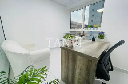 Office Space - Studio - 1 Bathroom for rent in Aspin Tower - Sheikh Zayed Road - Dubai