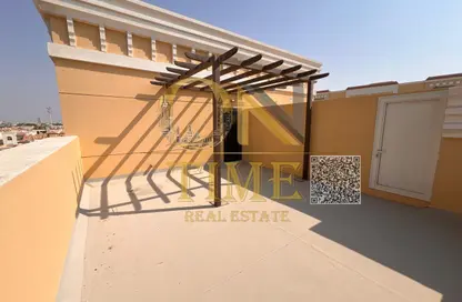 شقة - غرفة نوم - 2 حمامات للايجار في 1 المويهات - المويهات - عجمان