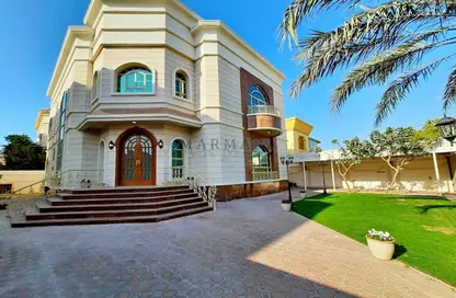 Outdoor House image for: Villa - 5 Bedrooms - 5 Bathrooms for rent in Umm Suqeim 2 Villas - Umm Suqeim 2 - Umm Suqeim - Dubai, Image 1