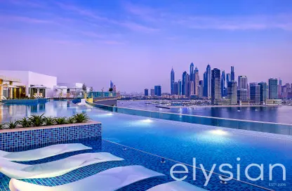 صورة لـ حوض سباحة شقة - 1 حمام للايجار في إن إتش كوليكشن دبي ذا بالم - نخلة جميرا - دبي ، صورة رقم 1