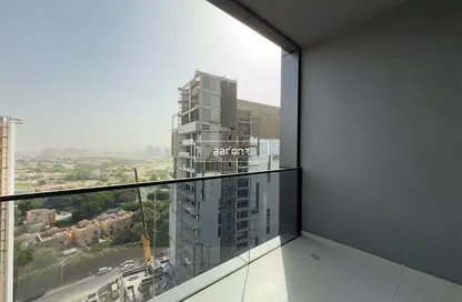 Apartment - 1 Bedroom - 2 Bathrooms for rent in Amal Tower - Dubai Sports City - Dubai