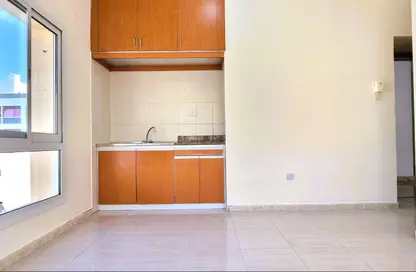 Apartment - Studio - 1 Bathroom for rent in Al Satwa - Dubai