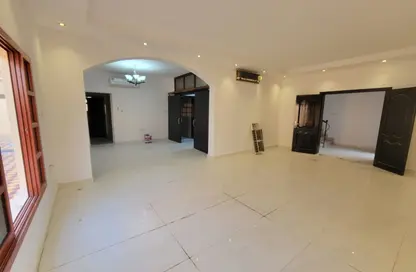 فيلا - 5 غرف نوم - 7 حمامات للايجار في مركز محمد بن زايد - مدينة محمد بن زايد - أبوظبي