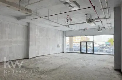 محل - استوديو للايجار في مركز القرهود للأعمال - منطقة القرهود - دبي