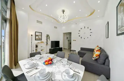 Living / Dining Room image for: Apartment - 2 Bedrooms - 2 Bathrooms for sale in Marina Wharf 1 - Marina Wharf - Dubai Marina - Dubai, Image 1