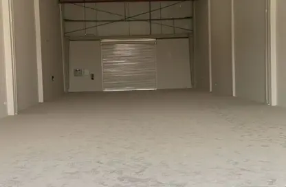 Warehouse - Studio - 1 Bathroom for rent in Mussafah Gardens - Mussafah - Abu Dhabi