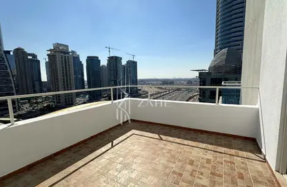Apartment - 2 Bedrooms - 3 Bathrooms for rent in Cascades Tower - Dubai Marina - Dubai