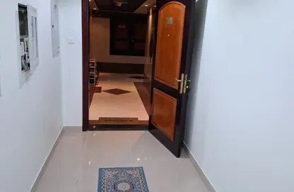 شقة - 2 غرف نوم - 2 حمامات للبيع في برج الكورنيش - طريق كورنيش عجمان - عجمان