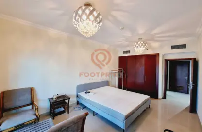 Room / Bedroom image for: Apartment - 1 Bedroom - 2 Bathrooms for rent in Time Place Tower - Dubai Marina - Dubai, Image 1