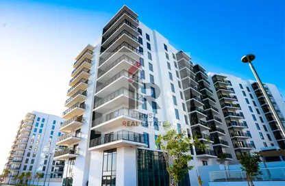 Apartment - 1 Bathroom for rent in Waters Edge - Yas Island - Abu Dhabi