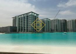 صورةحوض سباحة لـ: شقة - 4 غرف نوم - 4 حمامات للبيع في لاجون فيوز - المنطقة وان - مدينة الشيخ محمد بن راشد - دبي, صورة 1