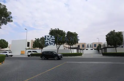 Townhouse - 3 Bedrooms - 4 Bathrooms for sale in Nasma Residence - Al Tai - Sharjah