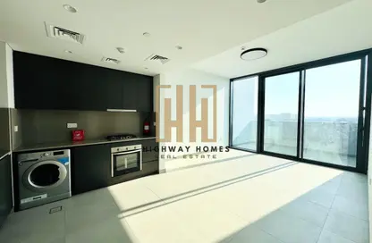 Apartment - 2 Bedrooms - 3 Bathrooms for rent in The Gate - Aljada - Sharjah