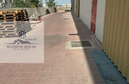 مستودع - استوديو - 1 حمام للايجار في أم الثعوب - أم القيوين