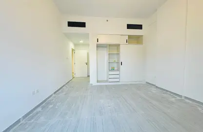 Apartment - 1 Bedroom - 2 Bathrooms for rent in Al Amir Abdullah Building - Al Warsan 4 - Al Warsan - Dubai